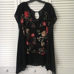 Floral Sharkbite Top